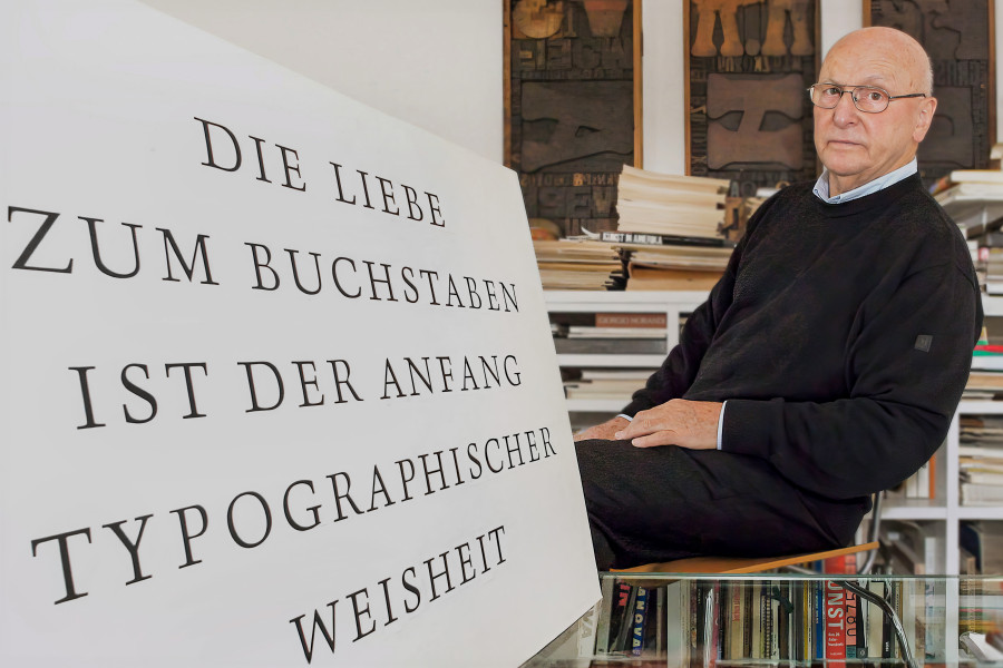 Günter Gerhard Lange in seinem Atelier